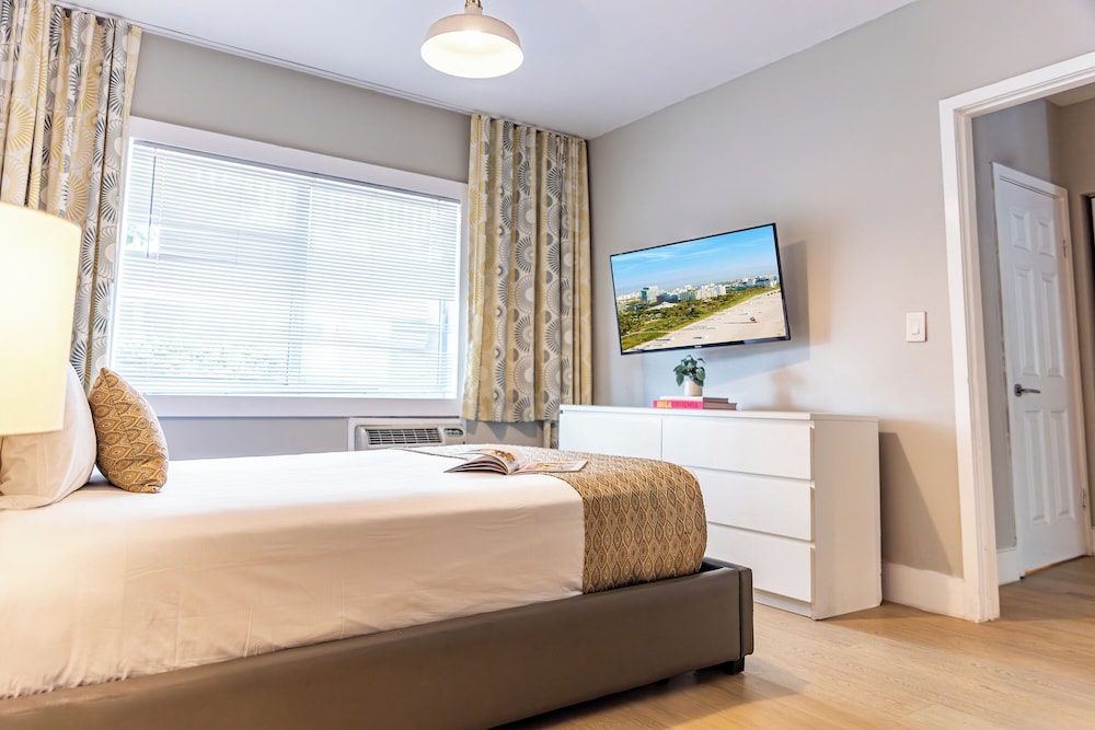 Beachside All Suites Hotel — Hotel rooms in Miami, Florida