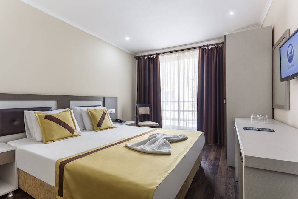 Ayhan Hotel — Hotel rooms in Antalya