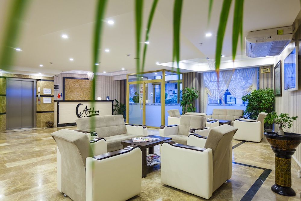 Ayhan Hotel — Hotel building in Antalya