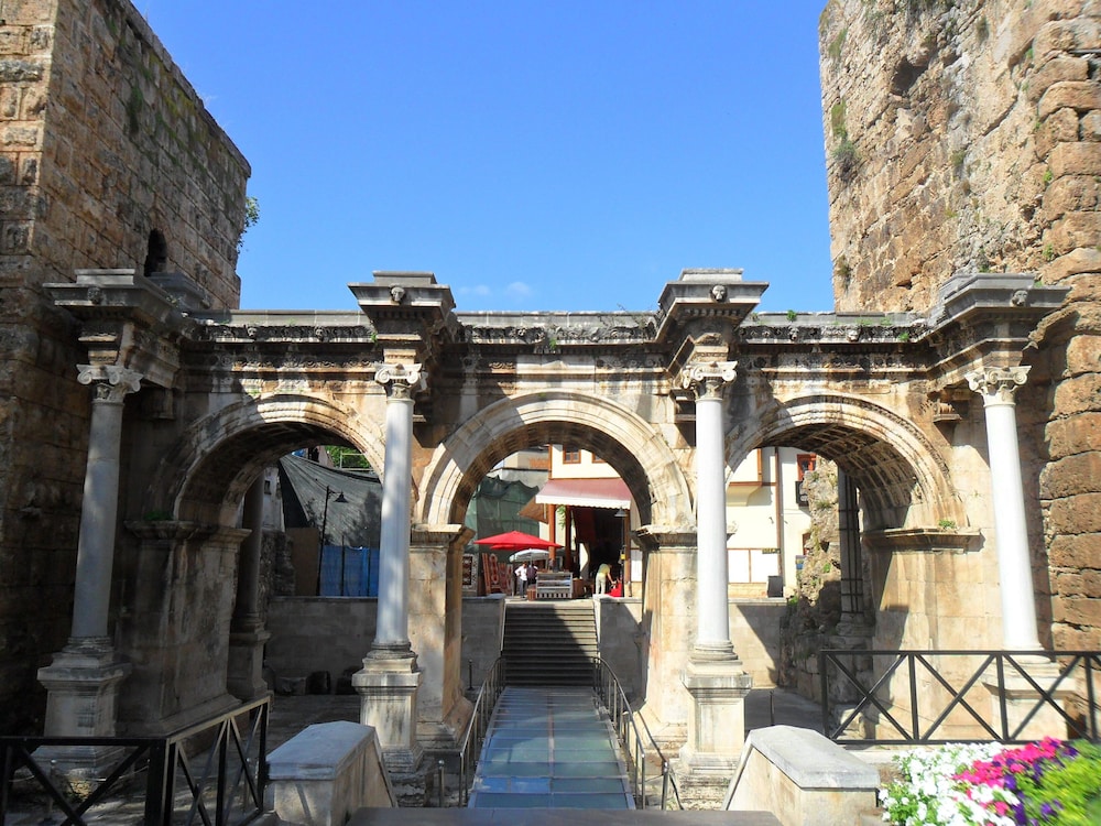 Ayhan Hotel — Attractions in the area in Antalya