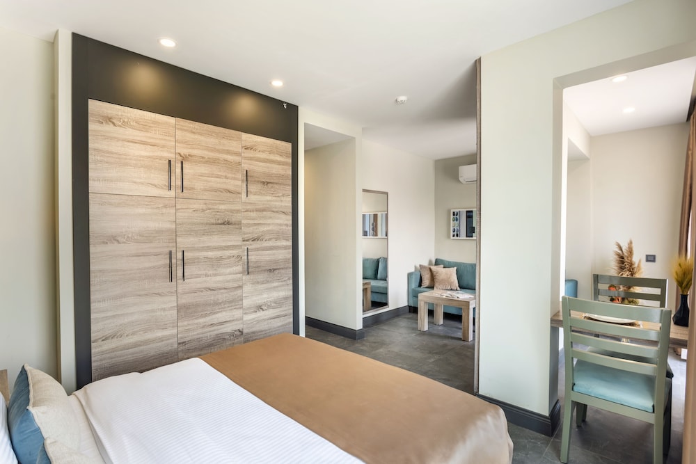 Rodinn Park Hotel — Hotel rooms in Antalya