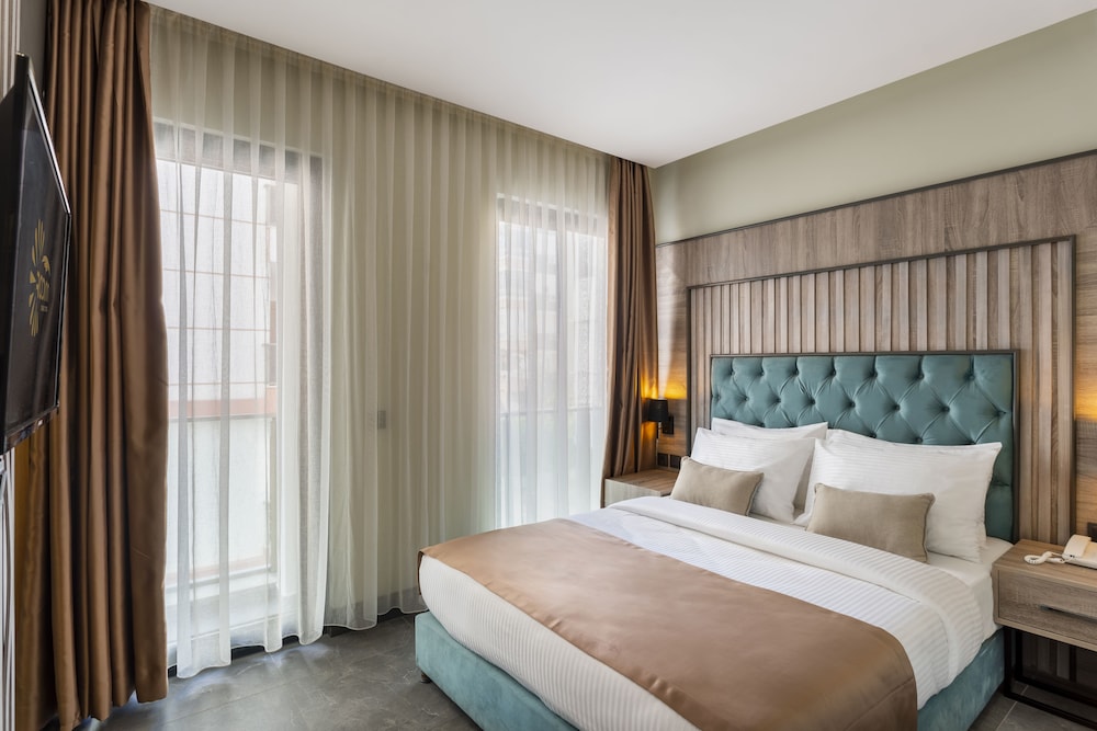 Rodinn Park Hotel — Hotel rooms in Antalya