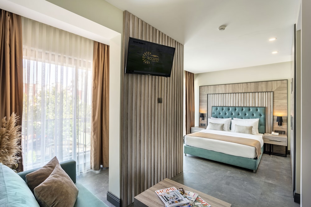 Rodinn Park Hotel — Hotel rooms in Antalya