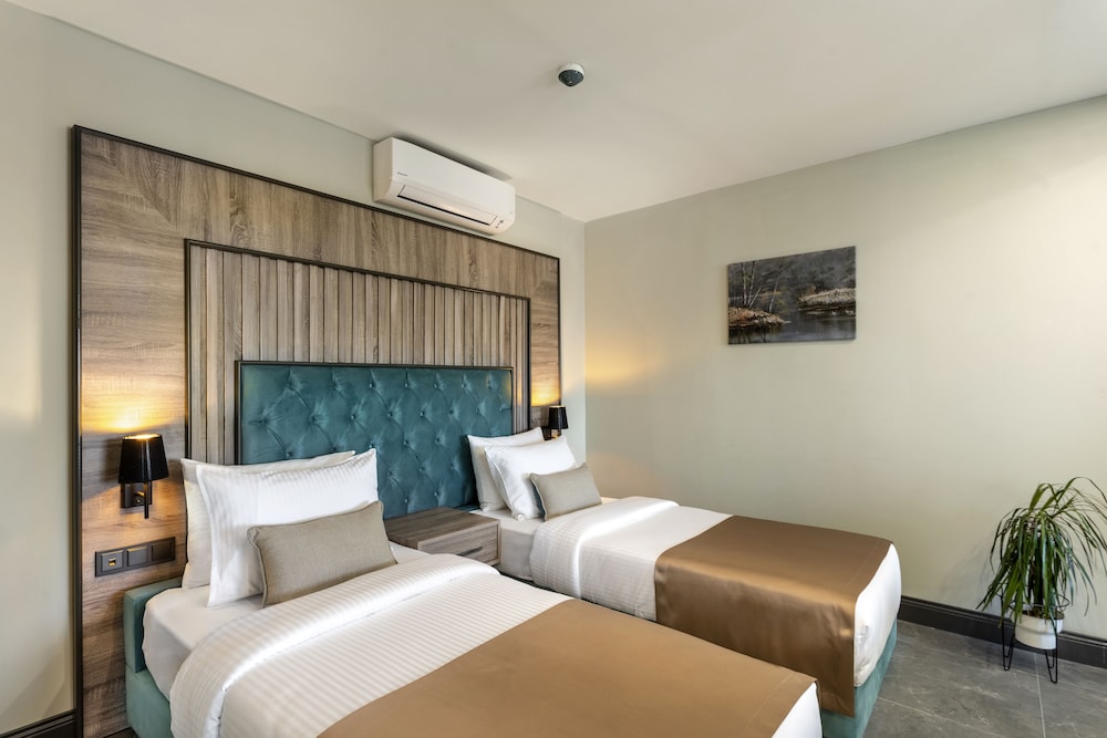 Rodinn Park Hotel — Hotel rooms in Antalya