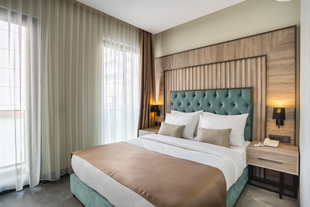 Rodinn Park Hotel — Hotel rooms in Antalya