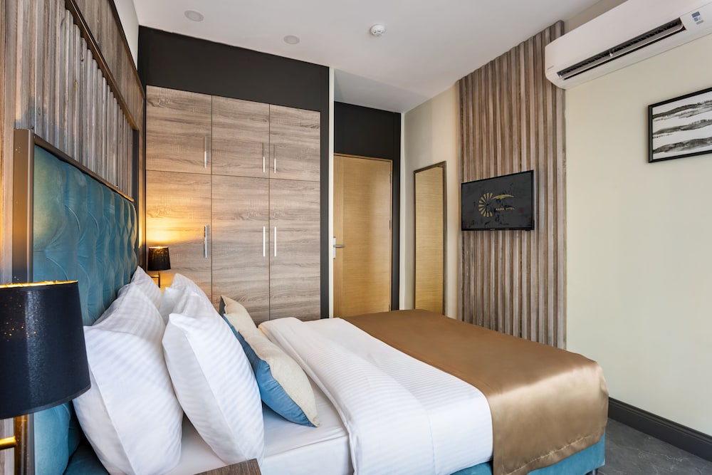 Rodinn Park Hotel — Hotel rooms in Antalya