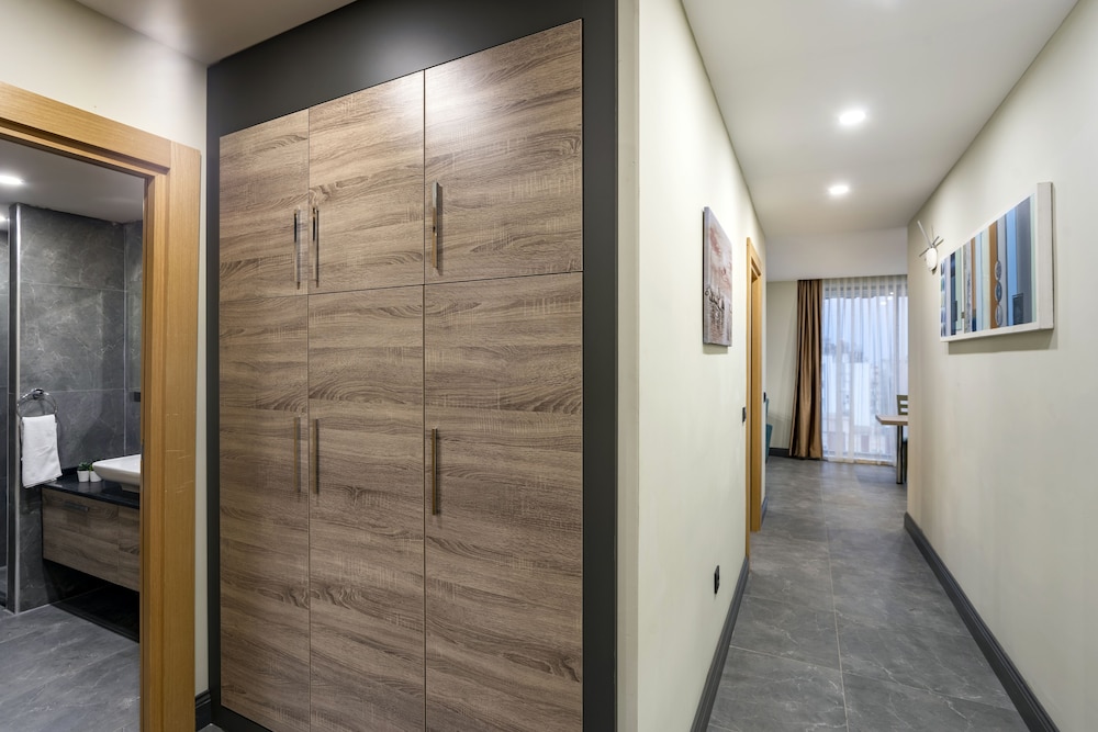 Rodinn Park Hotel — Hotel rooms in Antalya