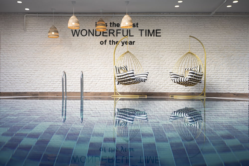 Rodinn Park Hotel — Swimming pool in Antalya