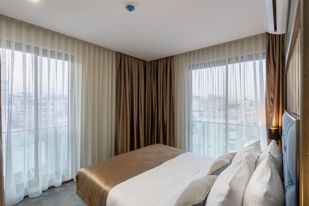 Rodinn Park Hotel — Hotel rooms in Antalya