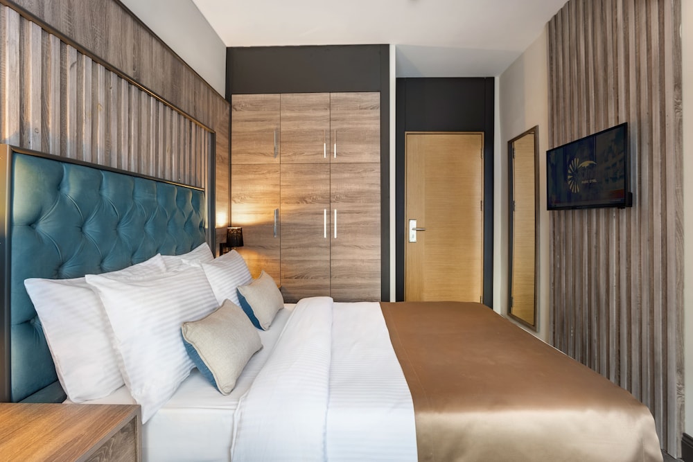 Rodinn Park Hotel — Hotel rooms in Antalya