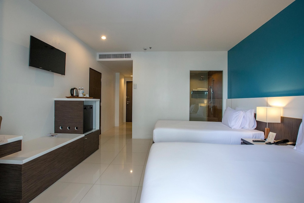 Chanalai Hillside Resort, Karon Beach — Hotel rooms in Karon, Phuket Province