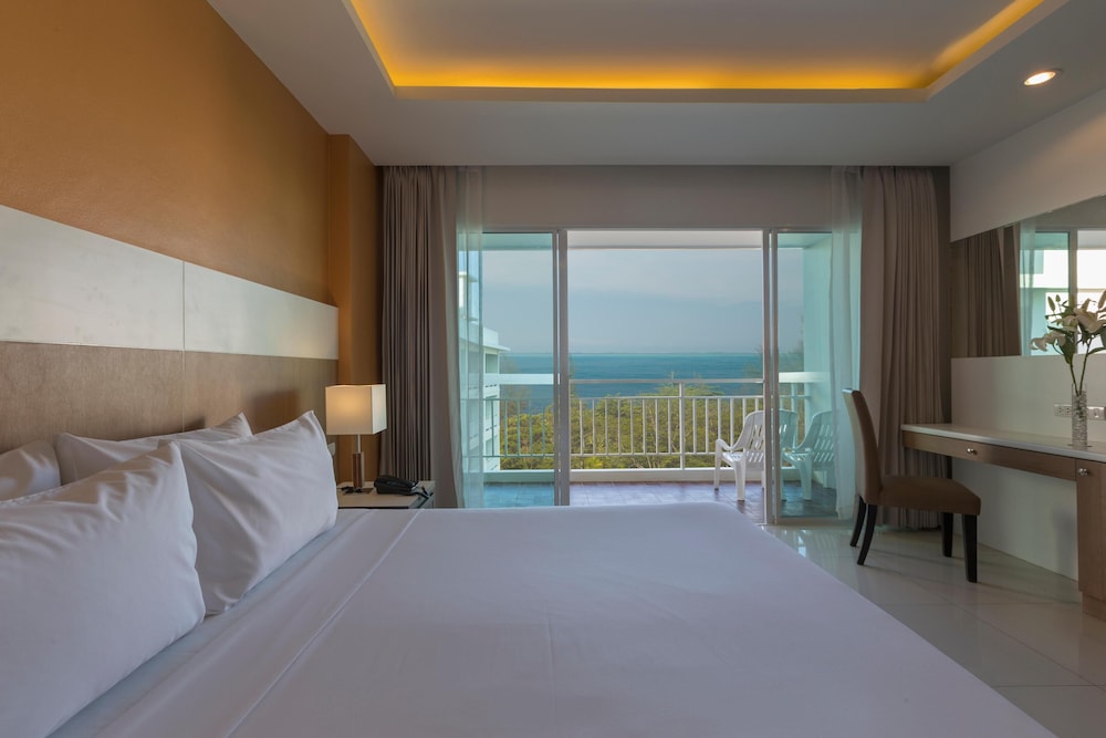 Chanalai Hillside Resort, Karon Beach — Hotel rooms in Karon, Phuket Province
