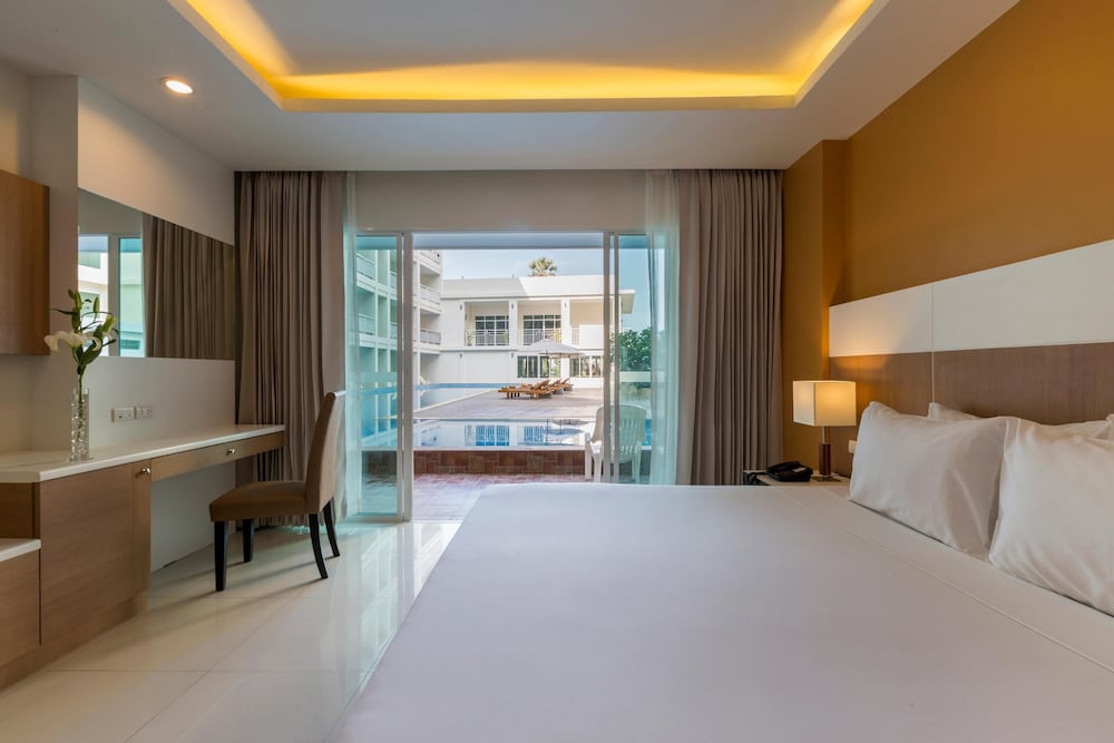 Chanalai Hillside Resort, Karon Beach — Hotel rooms in Karon, Phuket Province