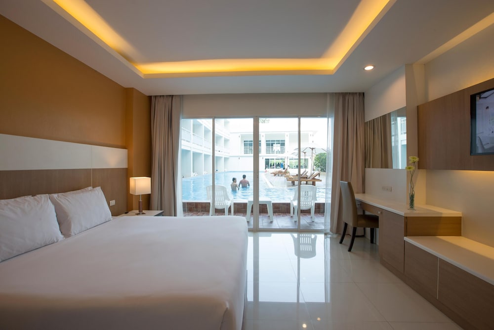 Chanalai Hillside Resort, Karon Beach — Hotel rooms in Karon, Phuket Province