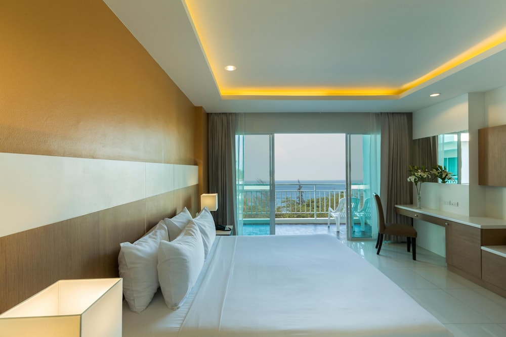 Chanalai Hillside Resort, Karon Beach — Hotel rooms in Karon, Phuket Province
