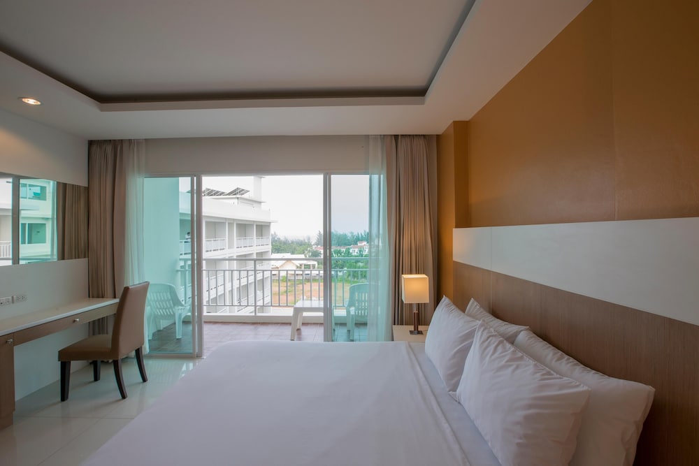 Chanalai Hillside Resort, Karon Beach — Hotel rooms in Karon, Phuket Province