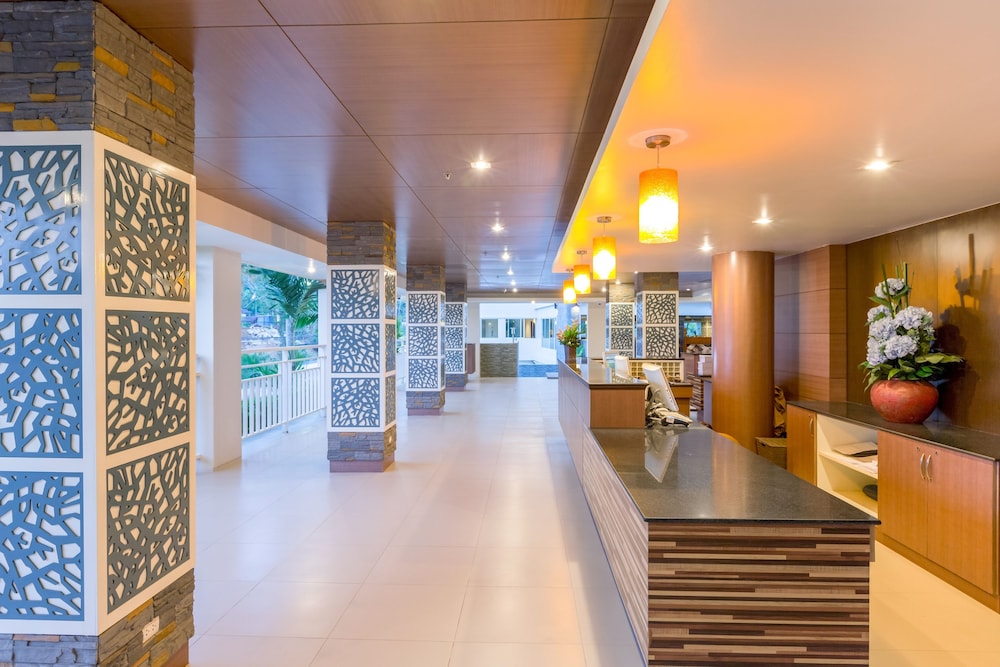 Chanalai Hillside Resort, Karon Beach — Hotel building in Karon, Phuket Province