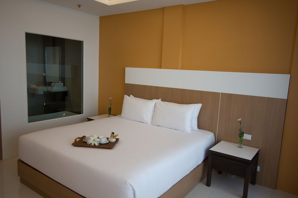 Chanalai Hillside Resort, Karon Beach — Hotel rooms in Karon, Phuket Province