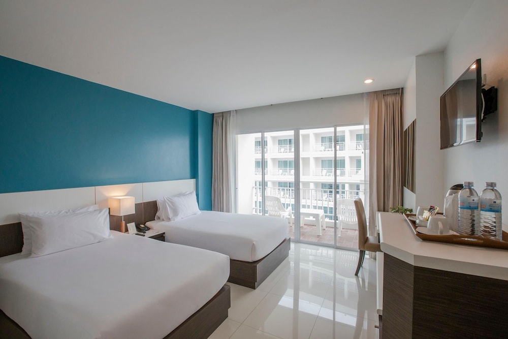 Chanalai Hillside Resort, Karon Beach — Hotel rooms in Karon, Phuket Province