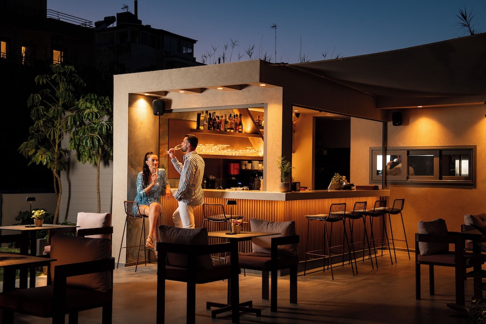 Cosmeen Lifestyle Boutique Stay — Restaurant & bars in Hersonissos