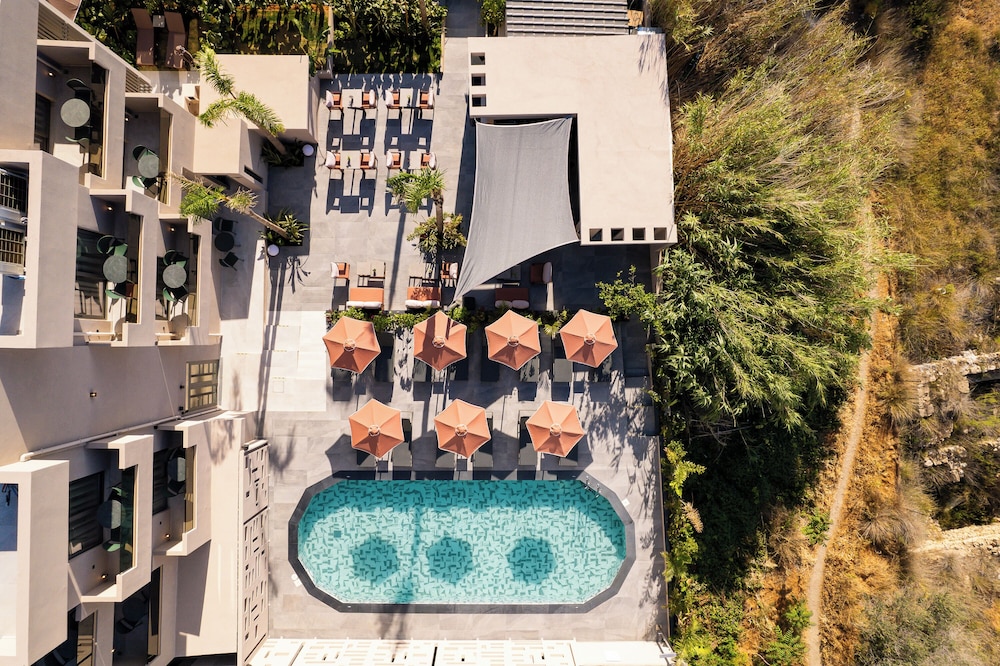 Cosmeen Lifestyle Boutique Stay — Swimming pool in Hersonissos