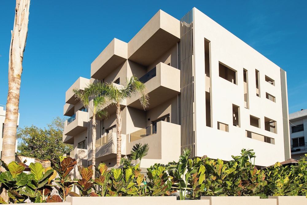 Cosmeen Lifestyle Boutique Stay — Hotel building in Hersonissos