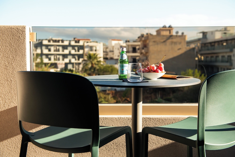 Cosmeen Lifestyle Boutique Stay — Hotel building in Hersonissos