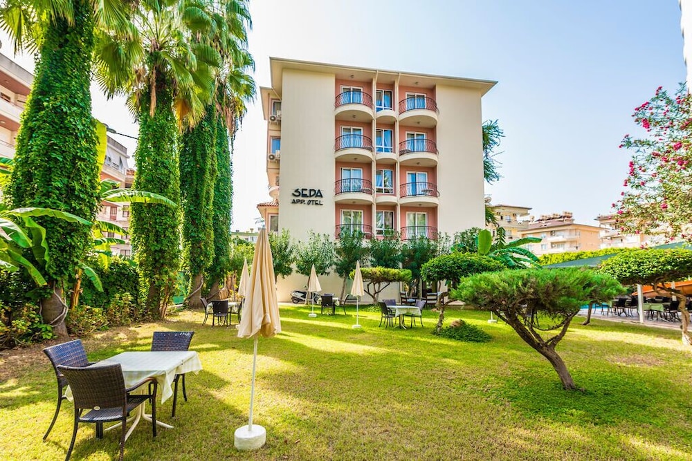 The S Apart & Suites Hotel — Hotel building in Alanya