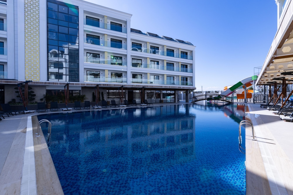 Belenli Resort Hotel — Main photo in Belek