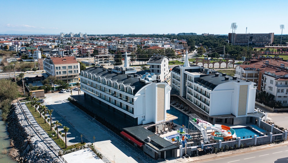 Belenli Resort Hotel — Hotel building in Belek