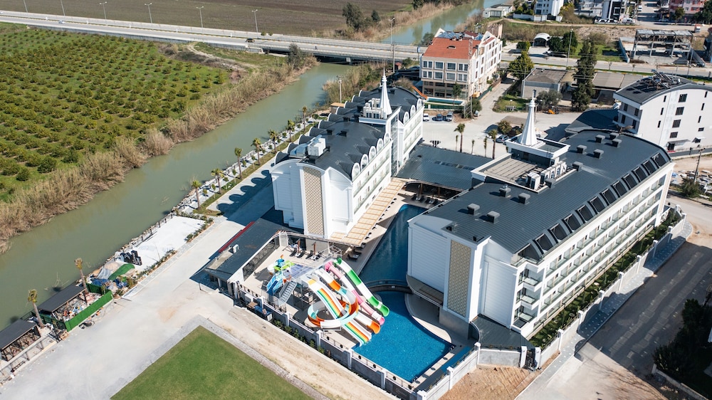 Belenli Resort Hotel — Hotel building in Belek