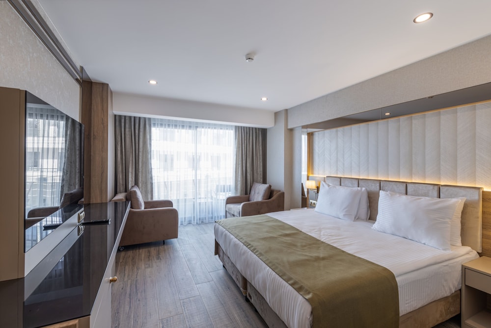 Belenli Resort Hotel — Hotel rooms in Belek