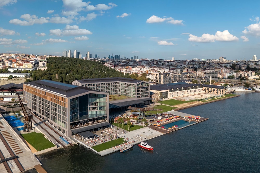 Rixos Tersane Istanbul — Hotel building in Istanbul, Istanbul