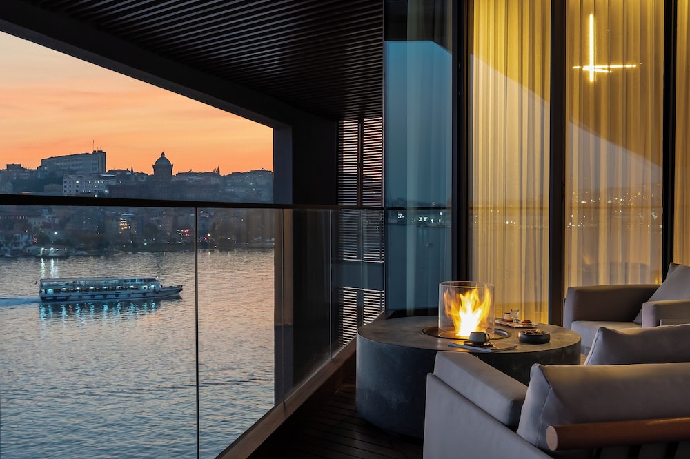 Rixos Tersane Istanbul — Hotel rooms in Istanbul, Istanbul