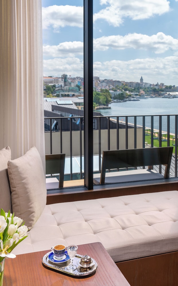 Rixos Tersane Istanbul — Hotel rooms in Istanbul, Istanbul