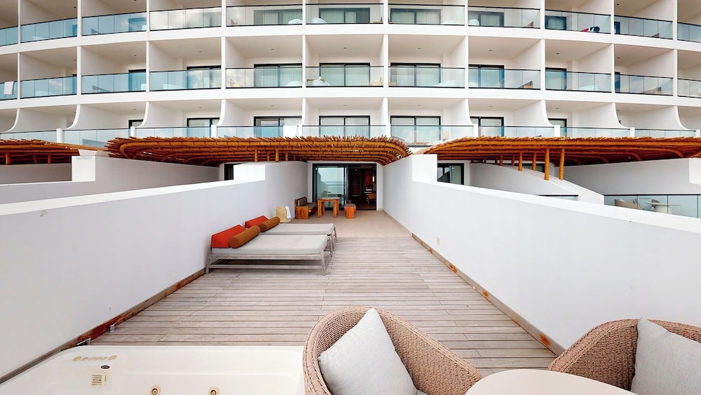 AVA Resort Cancun — Rooms in Cancun, Quintana Roo