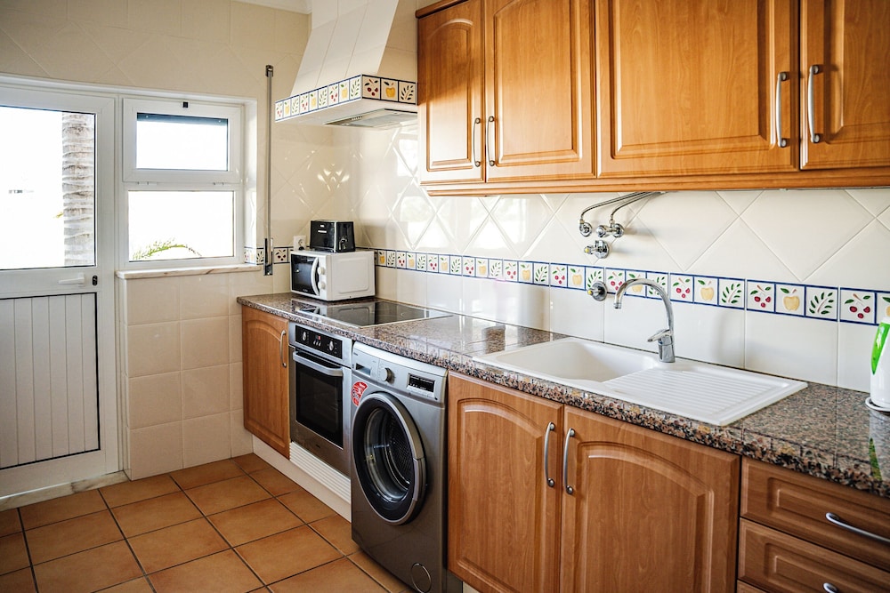 Giramar Apartamentos Turisticos — Hotel rooms in Lagos, Faro