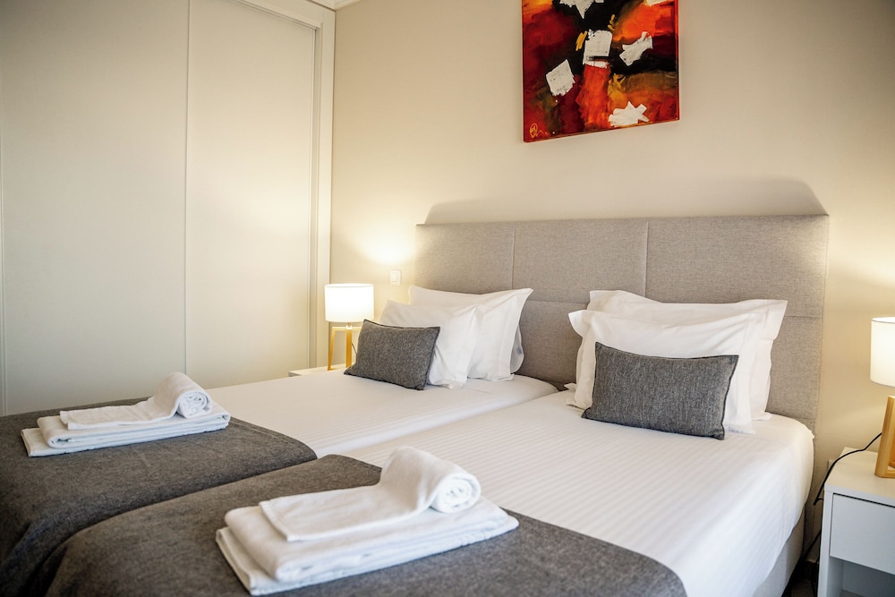Giramar Apartamentos Turisticos — Hotel rooms in Lagos, Faro