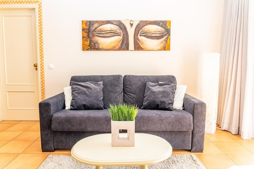 Giramar Apartamentos Turisticos — Hotel rooms in Lagos, Faro