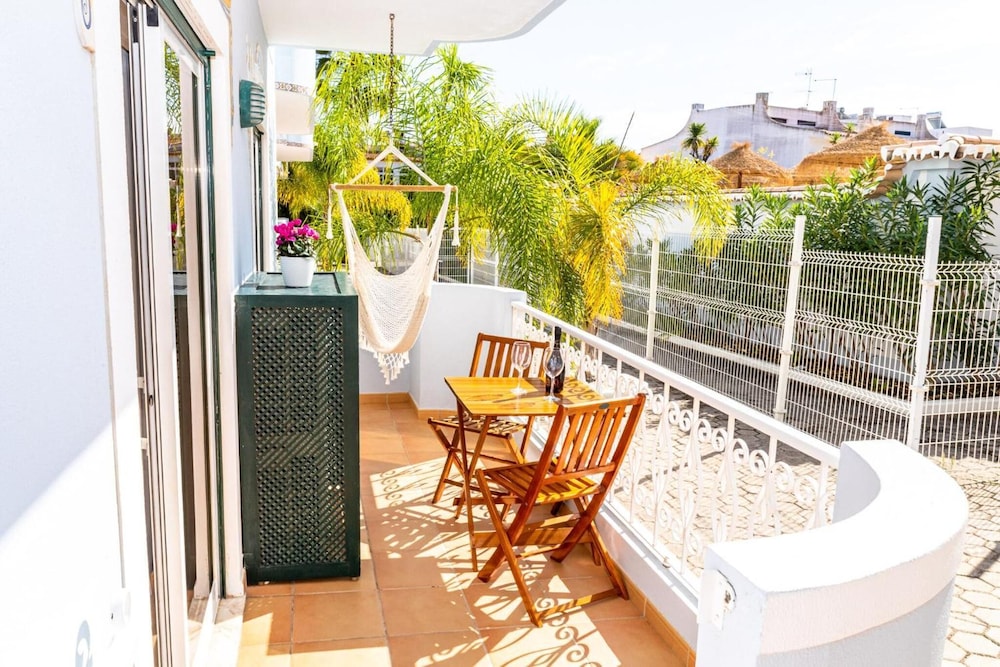 Giramar Apartamentos Turisticos — Hotel rooms in Lagos, Faro