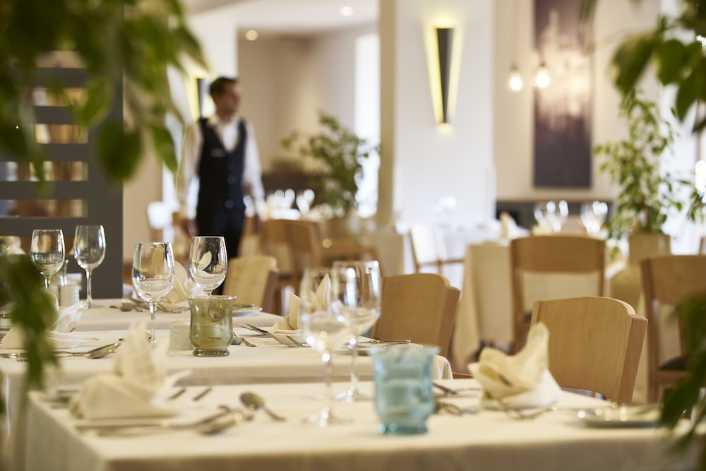 The Residence Porto Mare, by PortoBay — Restaurant & bars in Funchal, Madeira
