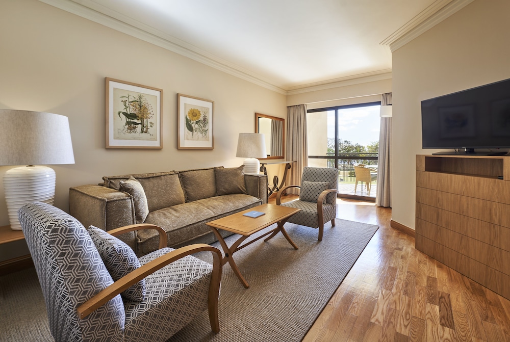 The Residence Porto Mare, by PortoBay — Hotel rooms in Funchal, Madeira