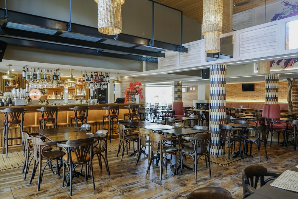 Alfagar Village — Restaurant & bars in Albufeira, Faro
