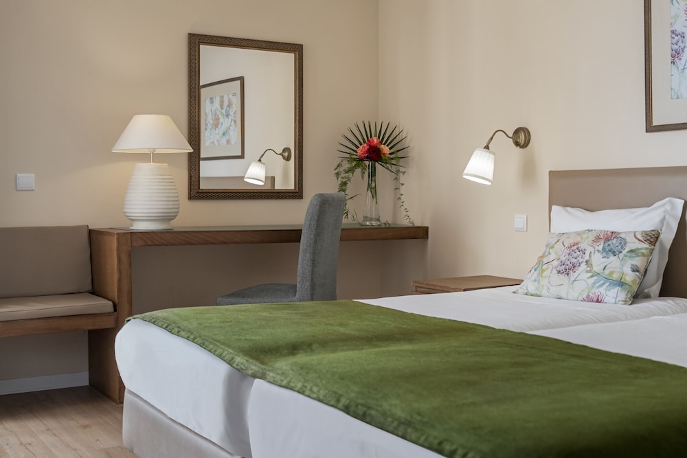 Dorisol Mimosa Studio Hotel — Hotel rooms in Funchal, Madeira