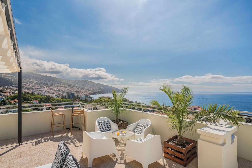 Dorisol Mimosa Studio Hotel — Hotel rooms in Funchal, Madeira