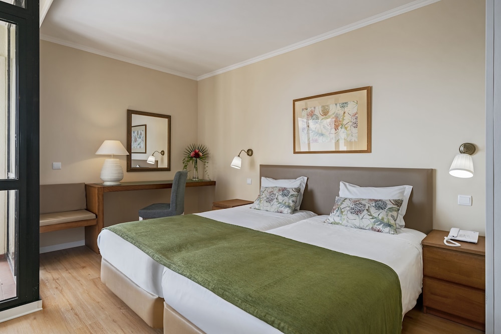 Dorisol Mimosa Studio Hotel — Hotel rooms in Funchal, Madeira