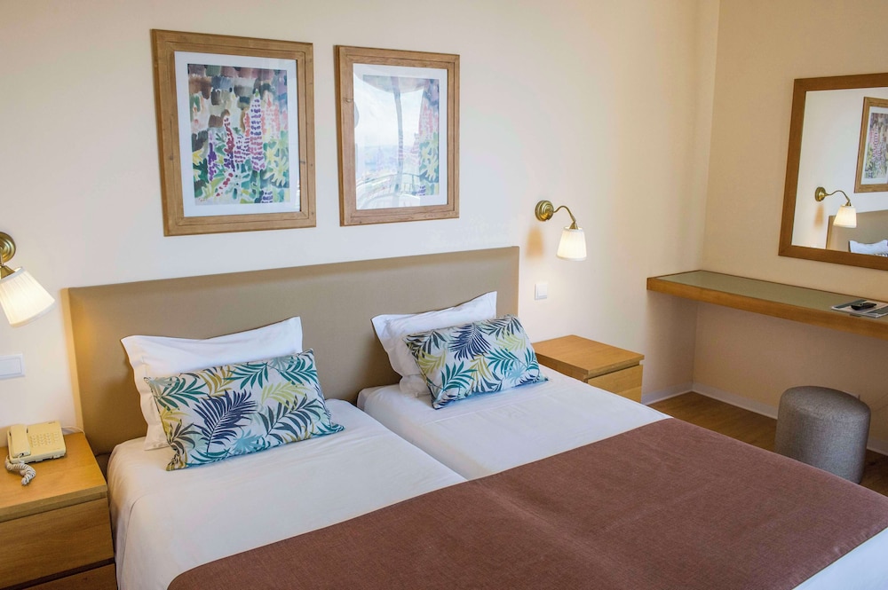 Dorisol Mimosa Studio Hotel — Hotel rooms in Funchal, Madeira