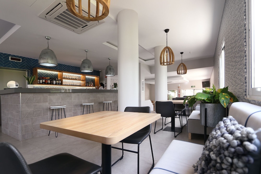 Agua Hotels Vila Branca — Restaurant & bars in Lagos, Faro