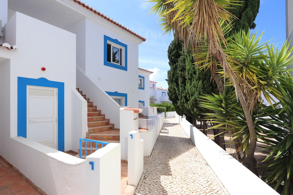 Agua Hotels Vila Branca — Hotel building in Lagos, Faro