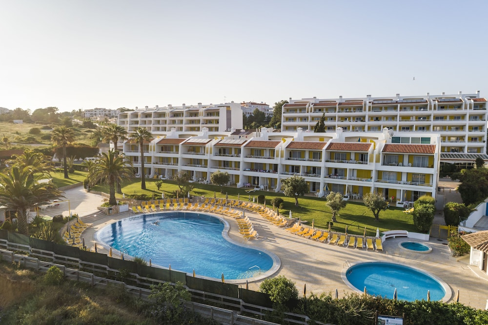 Jardim do Vau — Hotel building in Portimão, Faro